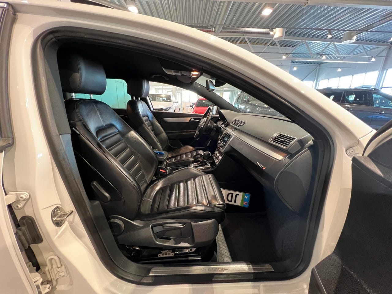 Volkswagen Passat 2.0 ALLTRACK – Image 12
