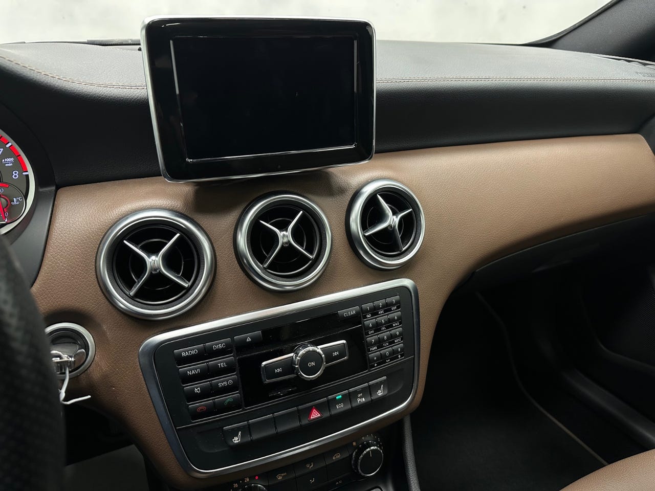 Mercedes-Benz A180 – Image 21