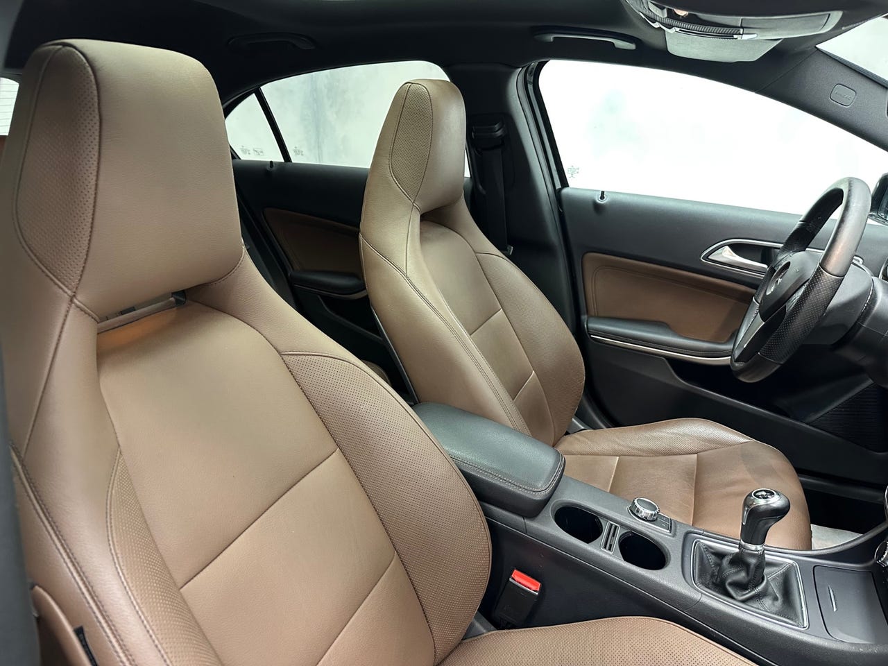 Mercedes-Benz A180 – Image 25