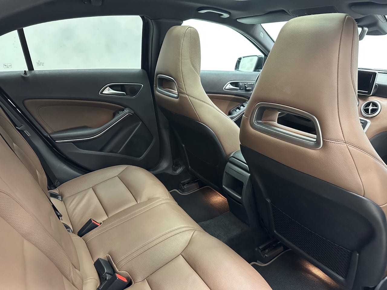 Mercedes-Benz A180 – Image 27