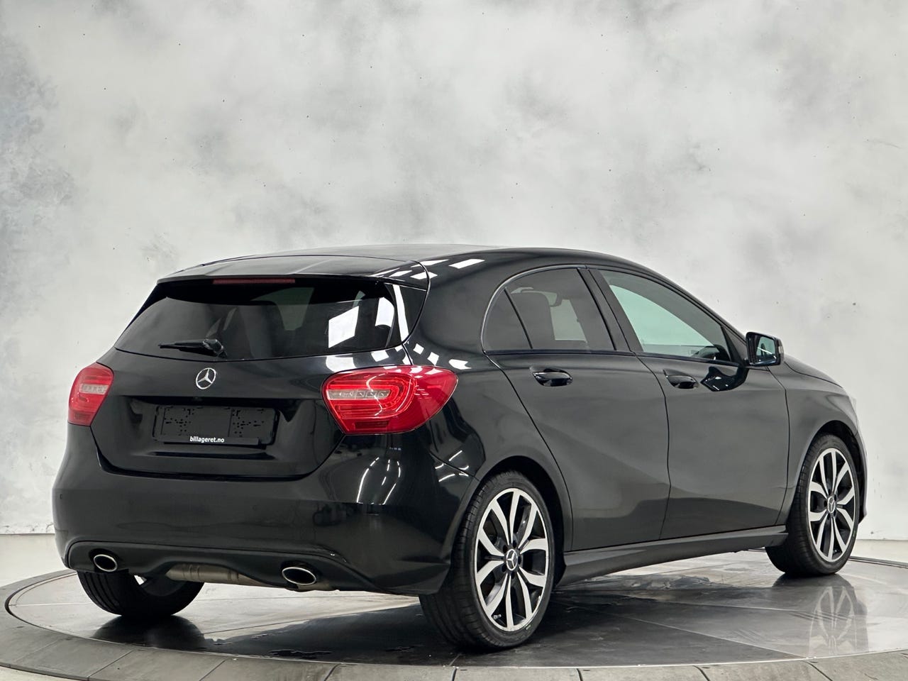Mercedes-Benz A180 – Image 15