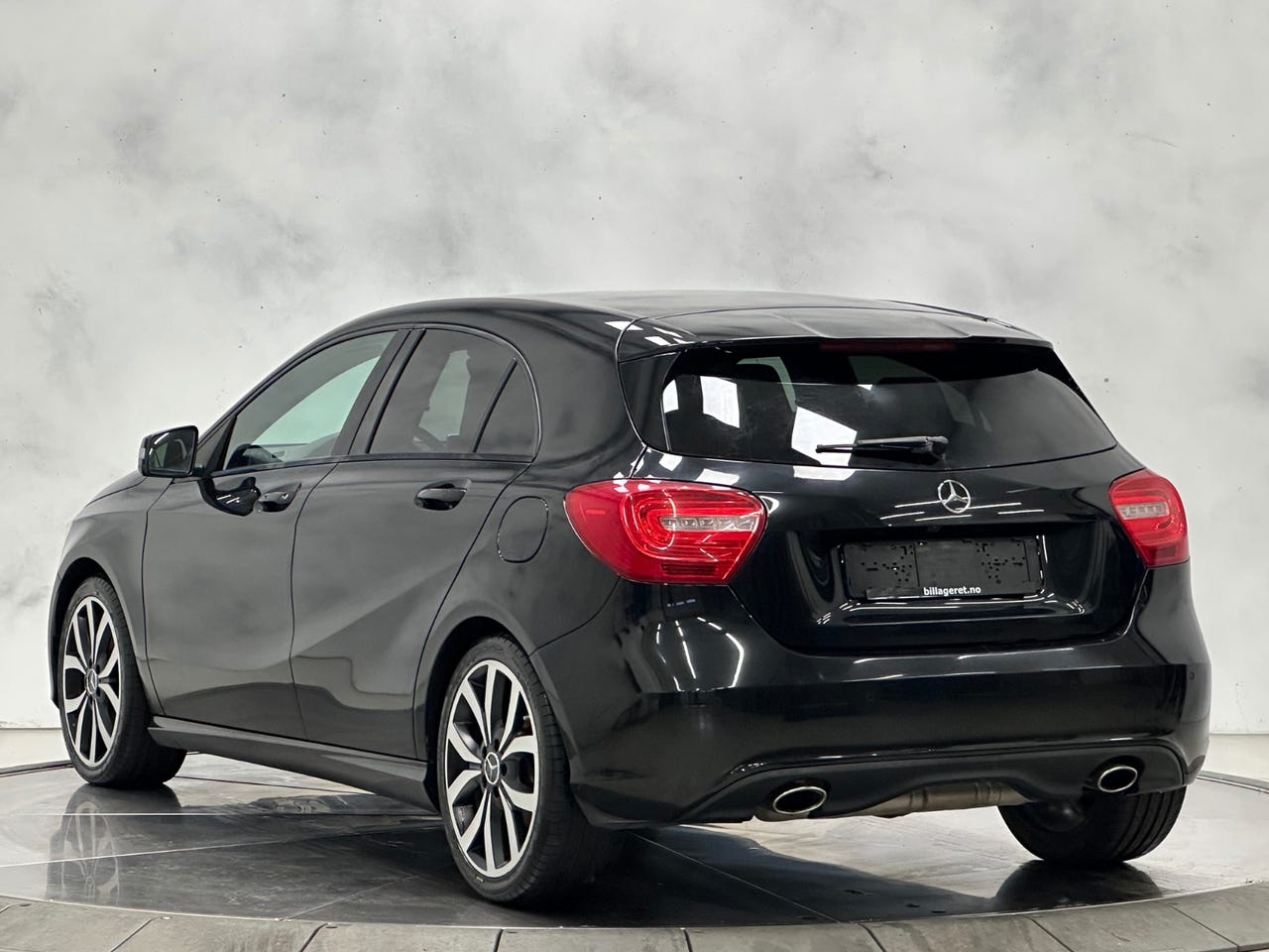 Mercedes-Benz A180 – Image 13