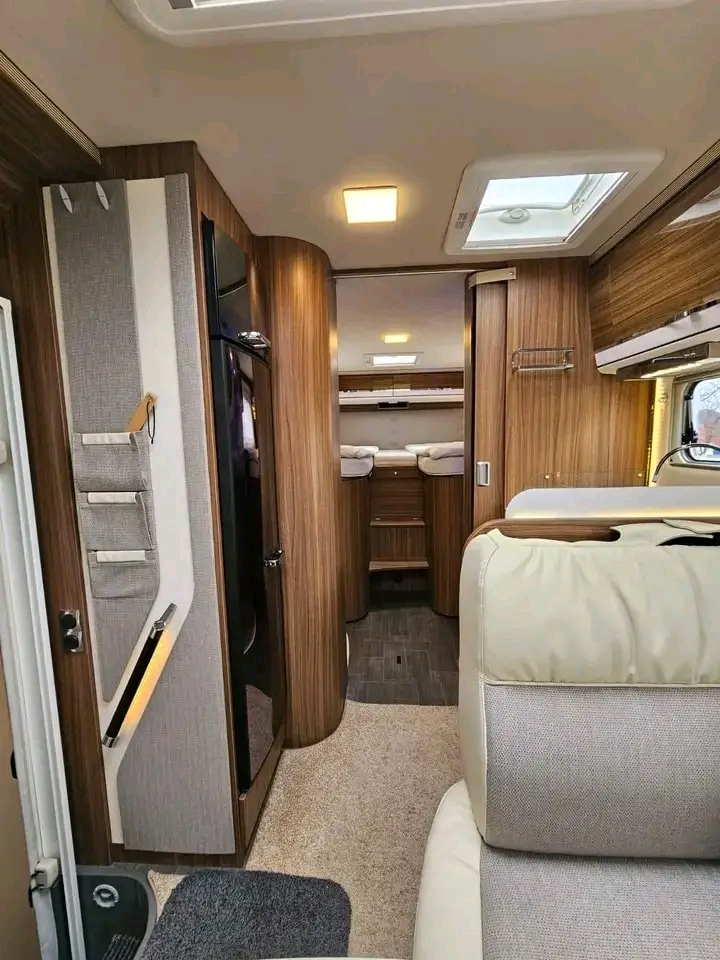 Camping Car Eura Mobil PT 720 – Image 32