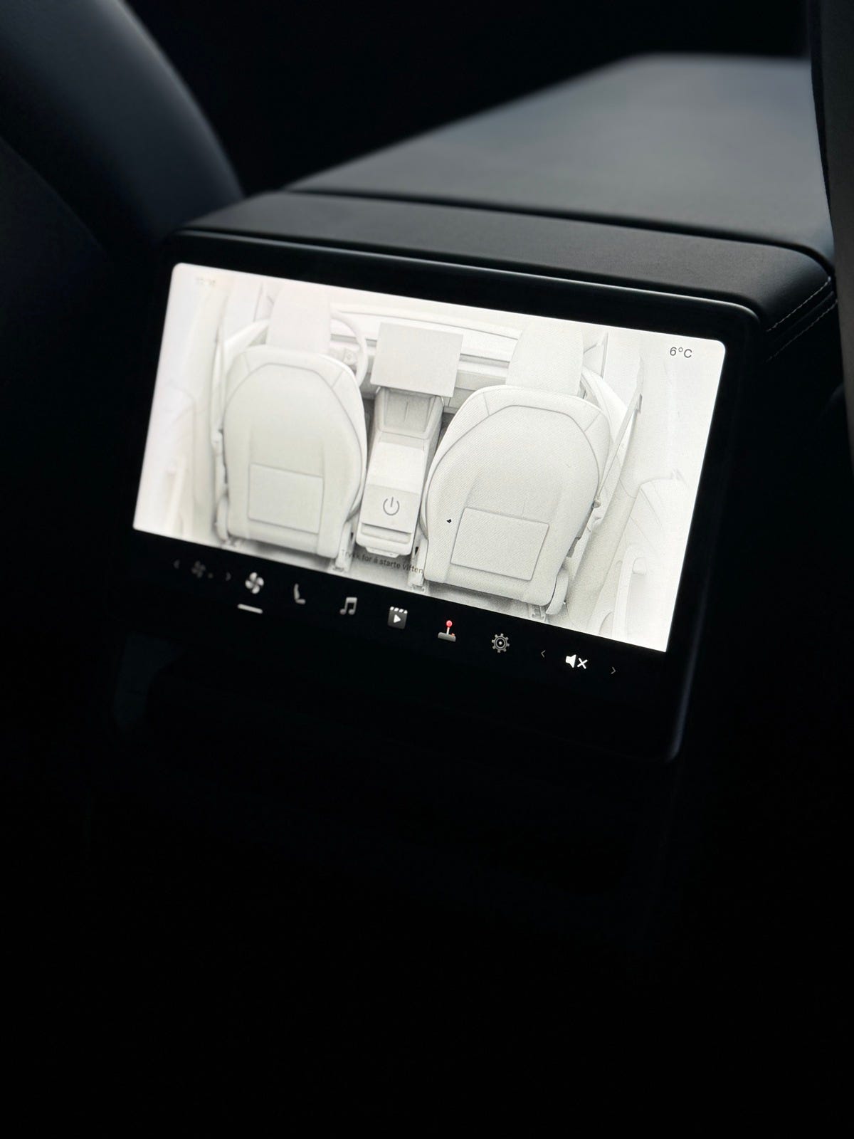 Tesla Model Y – Image 27