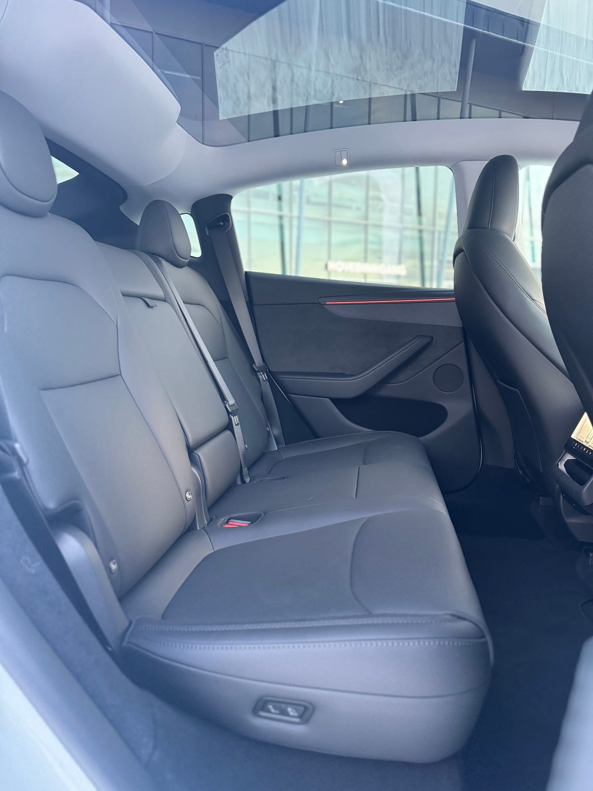 Tesla Model Y – Image 29