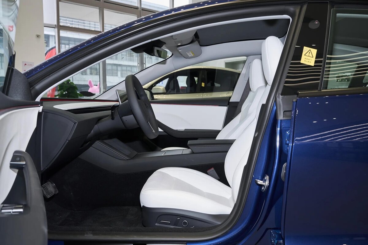 Tesla Model 3 Grande – Image 6