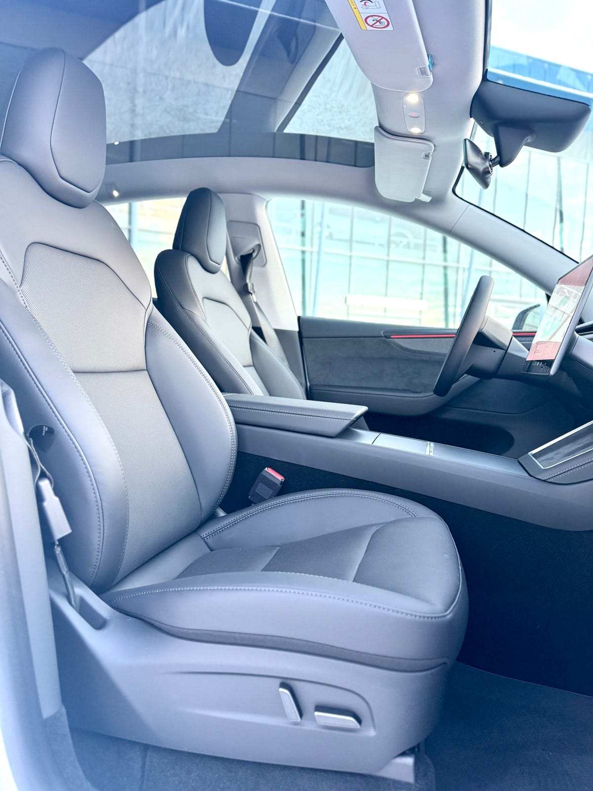 Tesla Model Y – Image 25