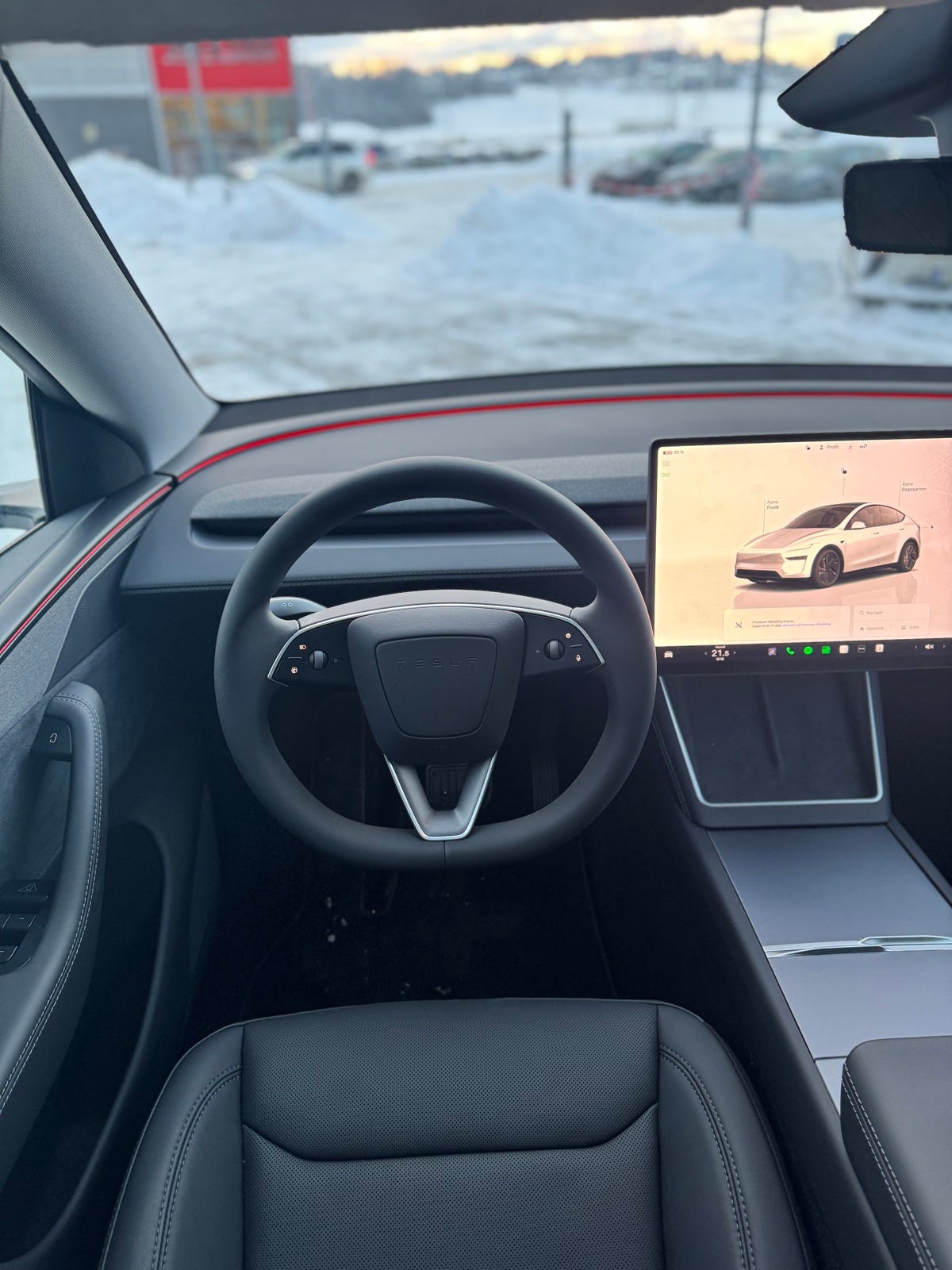 Tesla Model Y – Image 24